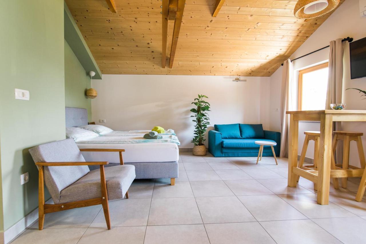 Pr' Petrcu Apartment Tolmin Bagian luar foto