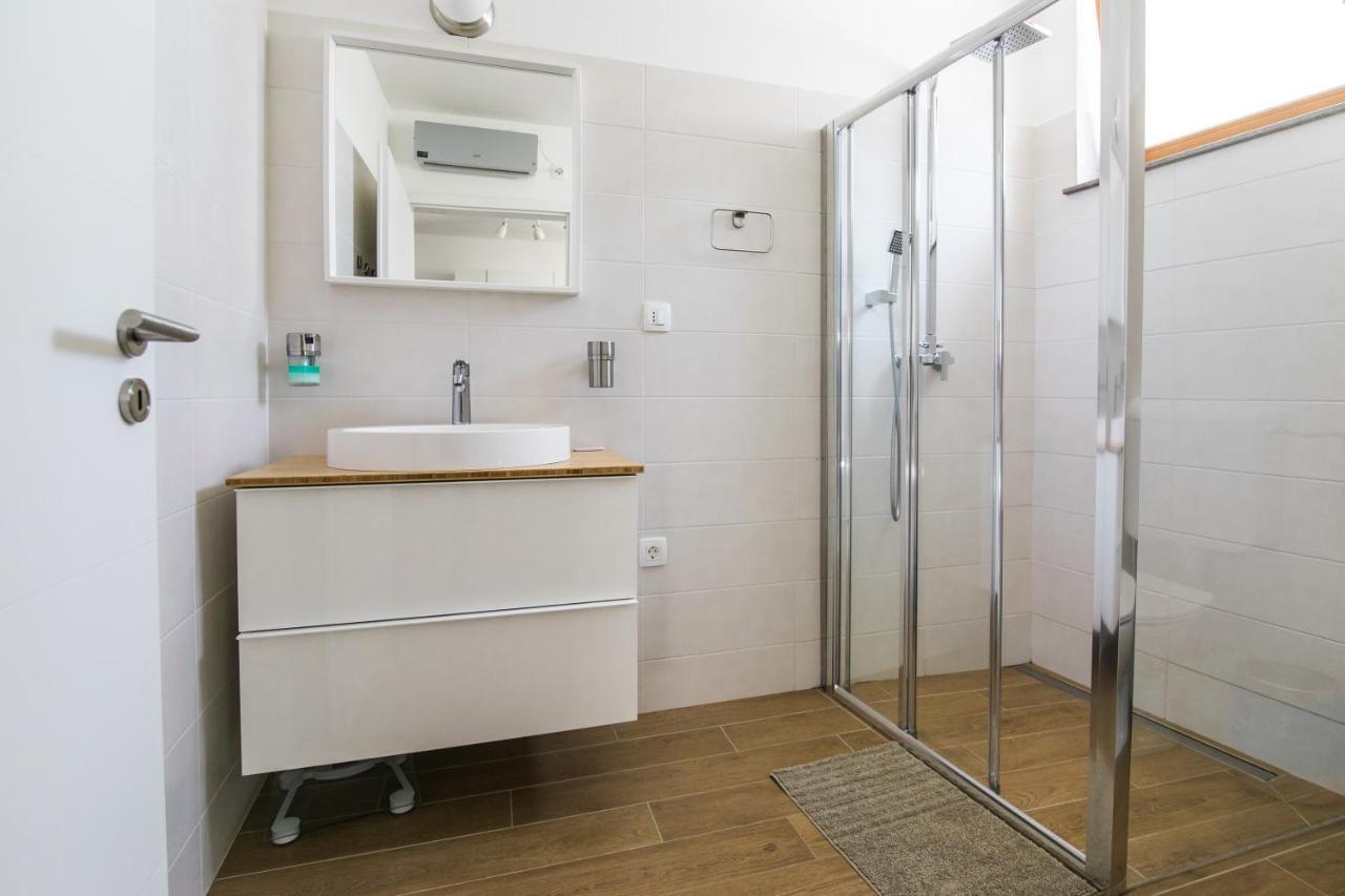 Pr' Petrcu Apartment Tolmin Bagian luar foto