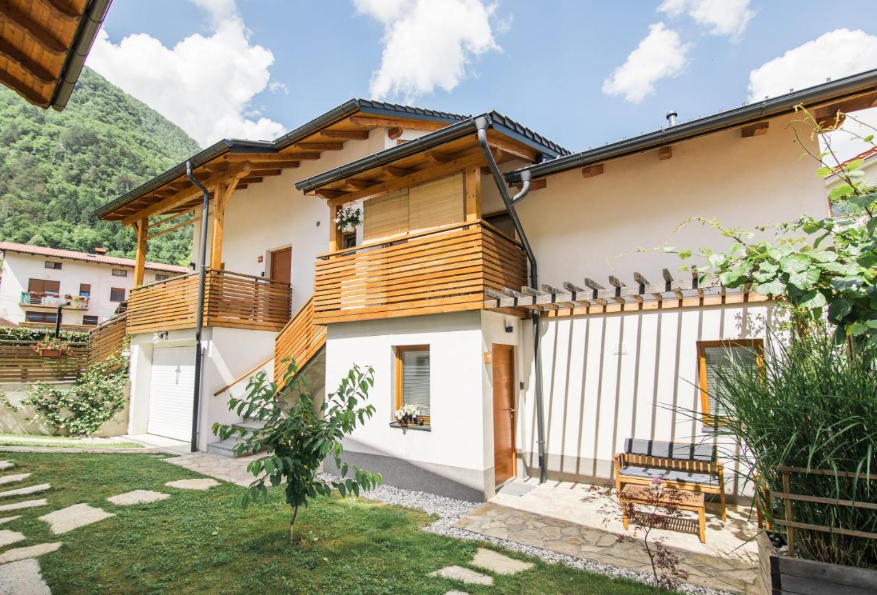 Pr' Petrcu Apartment Tolmin Bagian luar foto